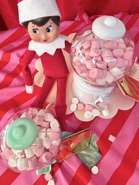 WHITE PERSONALISED ELF CANDY MACHINE